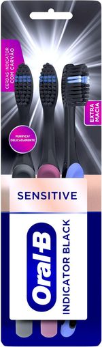 Escova-de-Dente-Oral-B-Indicator-Black-Sensitive-com-Carvao-3-unidades